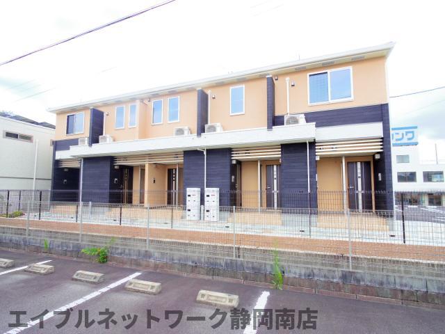 建物外観　落ち着いた雰囲気の外観です