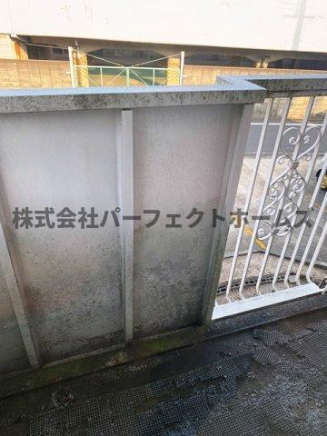 バルコニー　バルコニーからの眺めを楽しみながら食事をしませんか