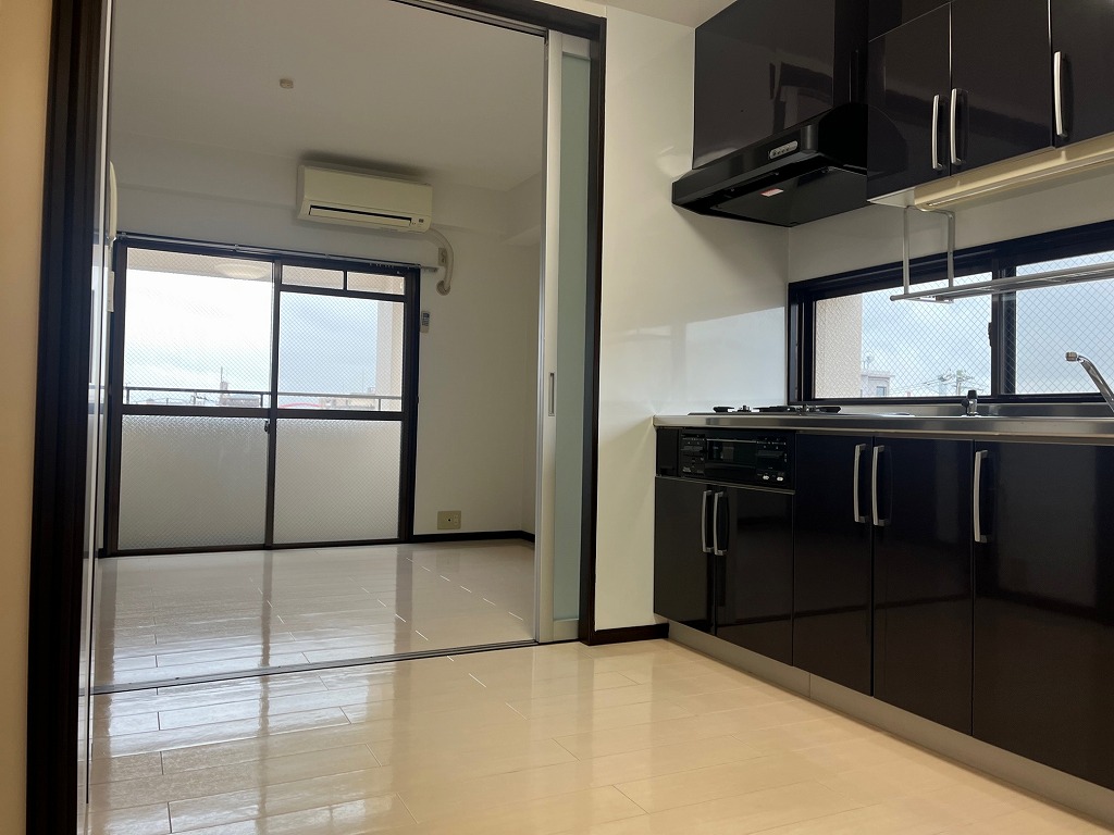 居室・リビング　オールフローリング