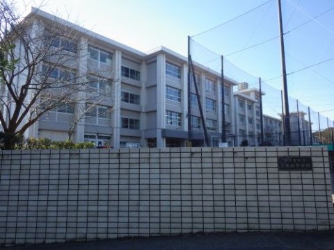 【ピロティMの中学校】