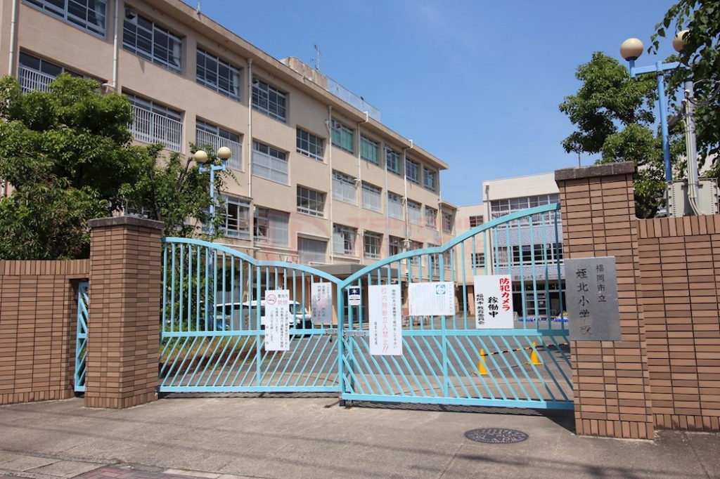 【ウエストIIの小学校】