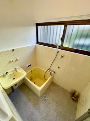 バス・シャワールーム　洗い場が広くて、ゆったりしたお風呂