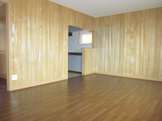 居室・リビング　居間