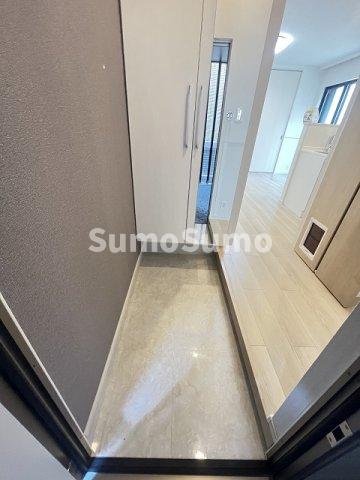 玄関　収納もある玄関です