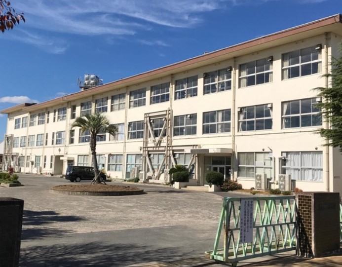 【酒津　戸建て賃貸の小学校】