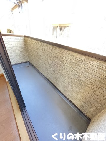 バルコニー　バルコニーからの眺めを楽しみながら食事をしませんか