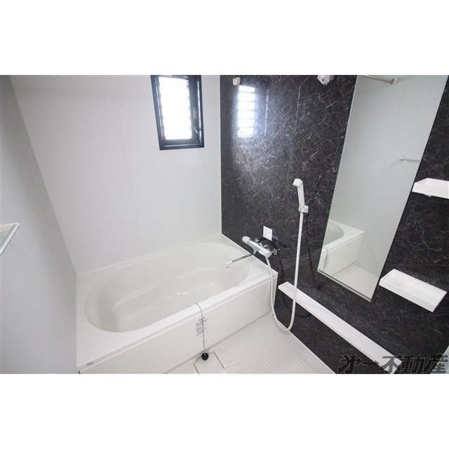 バス・シャワールーム　バスルーム