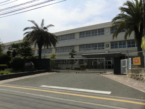 中学校　福間中学校（中学校）まで289m