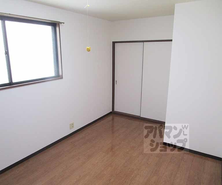 居室・リビング　１０３号室の写真です。