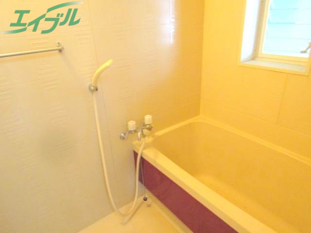 バス・シャワールーム　同物件別部屋です