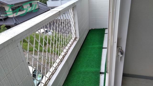 バルコニー　同物件別部屋です