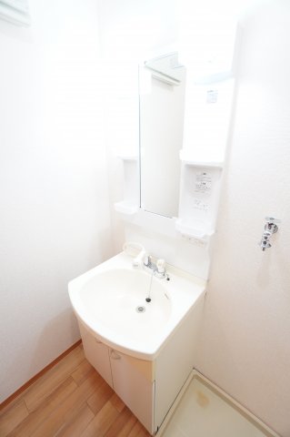 洗面設備　※同物件・同タイプの写真です。
