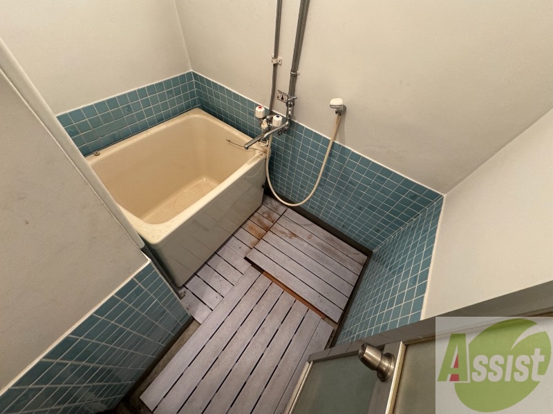 バス・シャワールーム　ユニットバスです。疲れを癒すのに欠かせませんね！