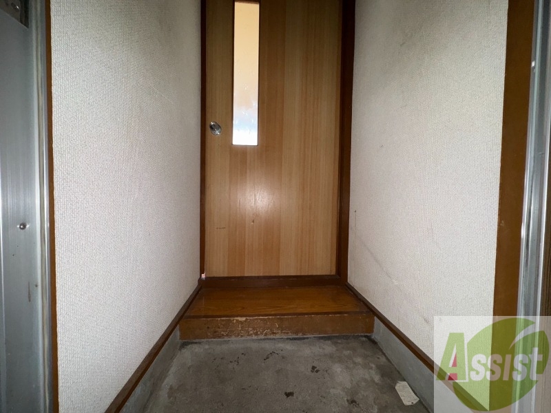 玄関　玄関の様子です。明るい印象ですね。気分もあがりそう。