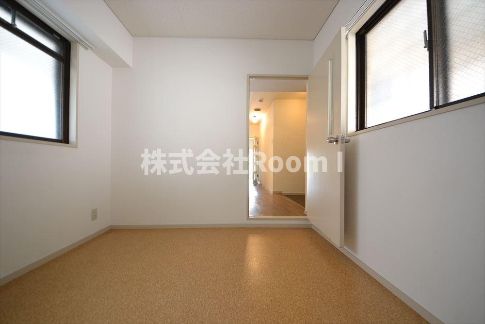 その他部屋・スペース　落ち着いて過ごせるお部屋なので、寝室にいかがでしょうか