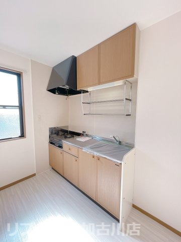 キッチン　同物件別号室