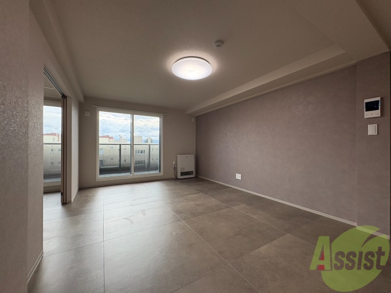 居室・リビング　広々としたリビングですね。使い勝手がよさそうですね！