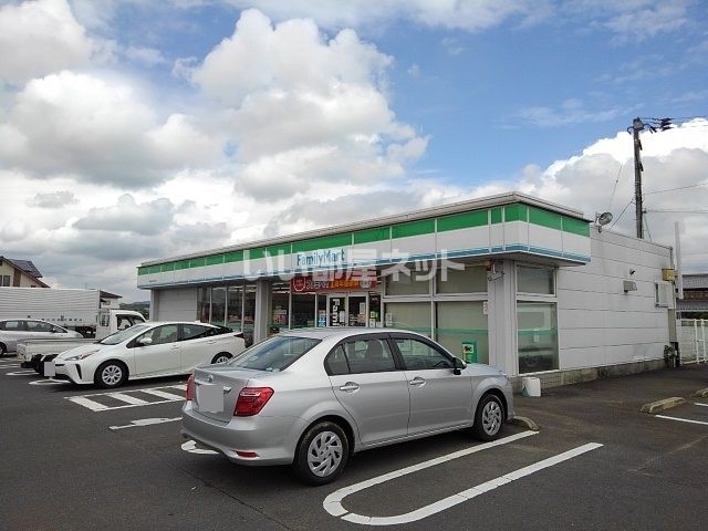 コンビニ　ファミリーマート 観音寺中田井店（コンビニ）まで1100m