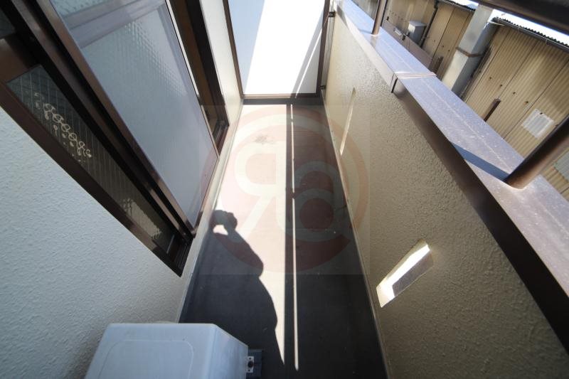 バルコニー　お洗濯にも便利なバルコニー付き