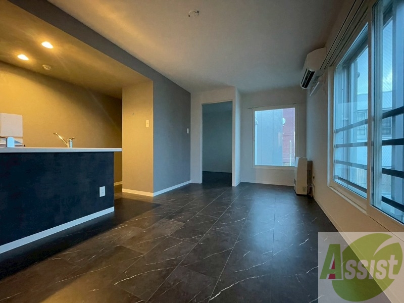 居室・リビング　スタイリッシュな印象のリビングになっています！