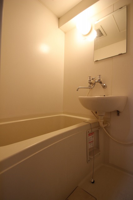 バス・シャワールーム　同物件別室です。