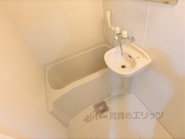 バス・シャワールーム　バス