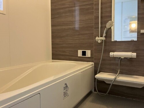 バス・シャワールーム　浴室　内装前