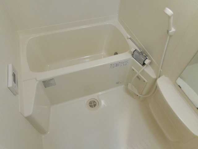 バス・シャワールーム　浴室（追焚き機能付き）