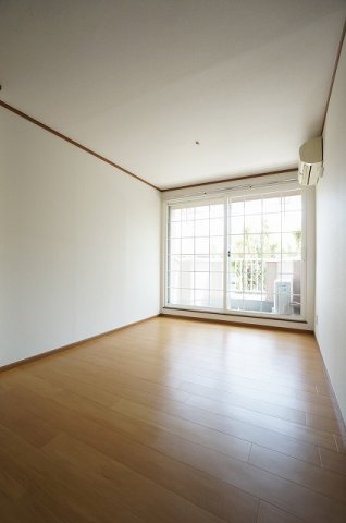 居室・リビング　使いやすい居間です