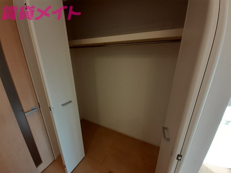 収納　同型タイプ画像