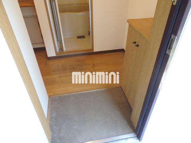 玄関　下駄箱付で玄関スッキリ♪