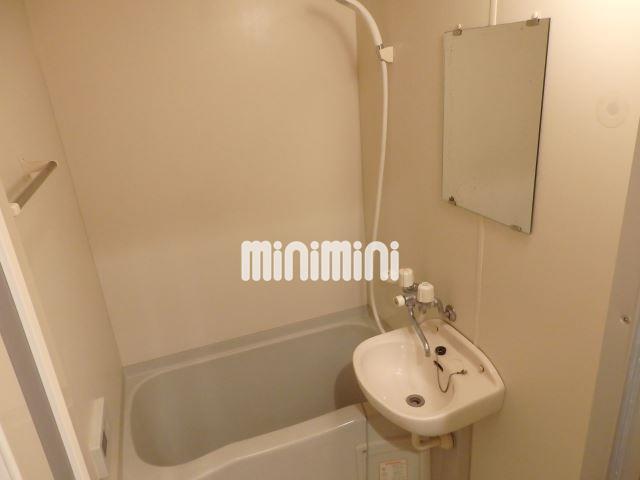 バス・シャワールーム　清潔感ある浴室で快適バスタイム♪