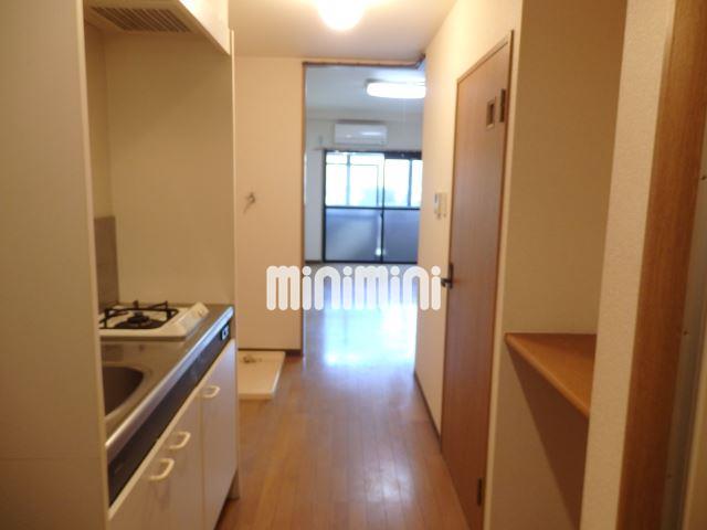 その他　玄関から見たキッチン廊下♪