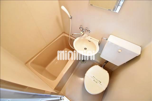 バス・シャワールーム　お掃除が楽な３点ユニットバス