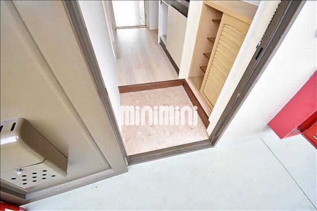 玄関　下駄箱があるのでいつでもすっきり整理整頓出来ます