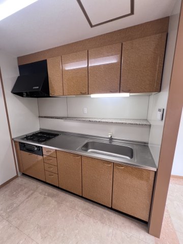 キッチン　ガスコンロやグリルが付いた使い勝手のいいキッチンです