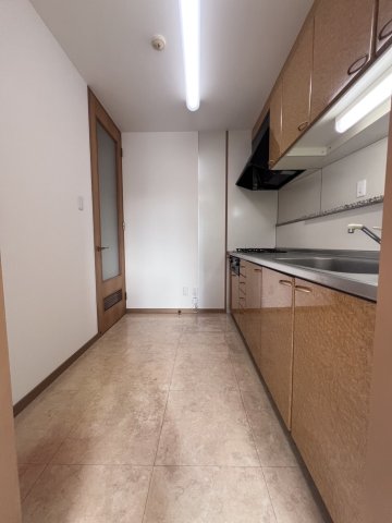 居室・リビング　広々としたキッチンスペースです