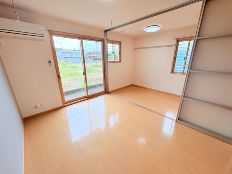 居室・リビング　図面と現状に相違がある場合には現状を優先