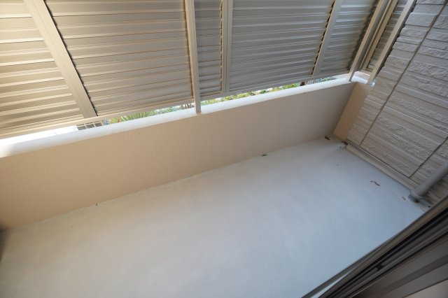 バルコニー　テラス