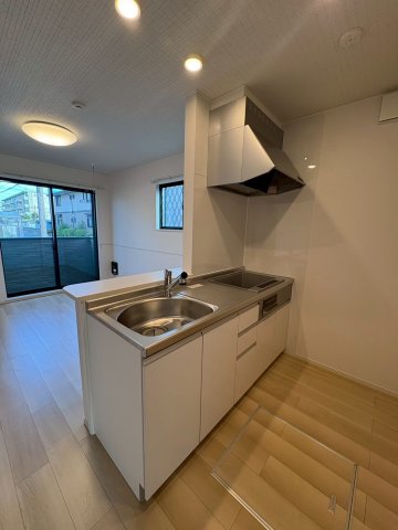 キッチン　※同タイプ写真になります