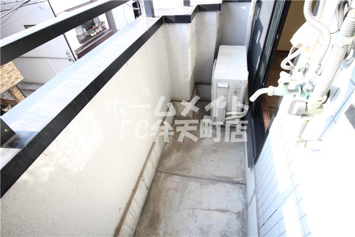 バルコニー　バルコニーで洗濯物が干せます