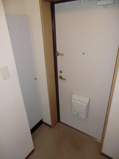 玄関　下駄箱もあります