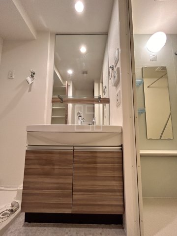 洗面設備　プレサンスタワー北浜　独立洗面化粧台