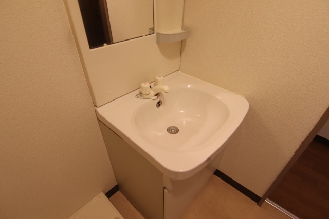 洗面設備　別室の参考写真です。※現況優先