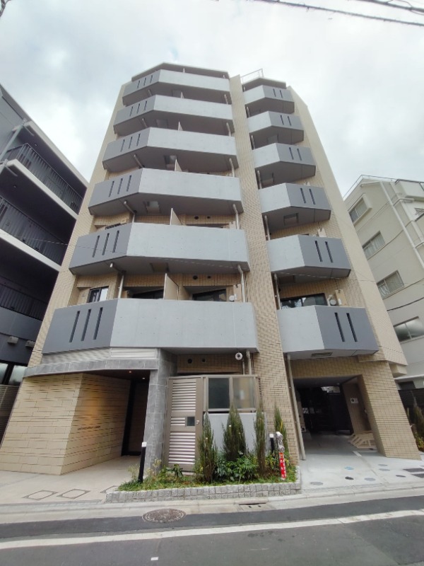 建物外観　外観タイル張りの築浅・駅・コンビニ近マンションタイプ