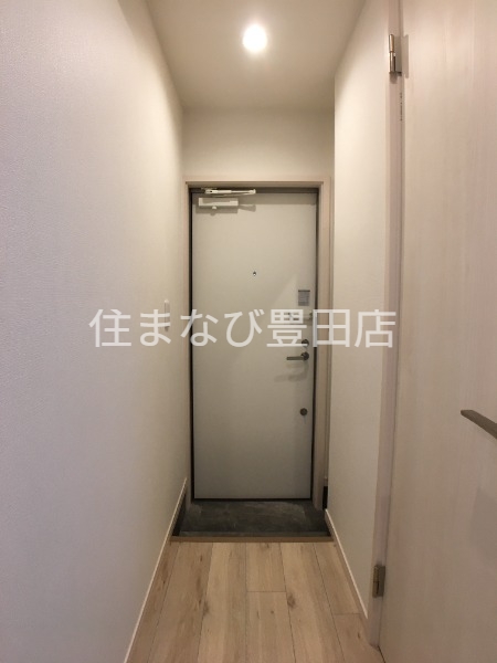 玄関　同型別部屋写真