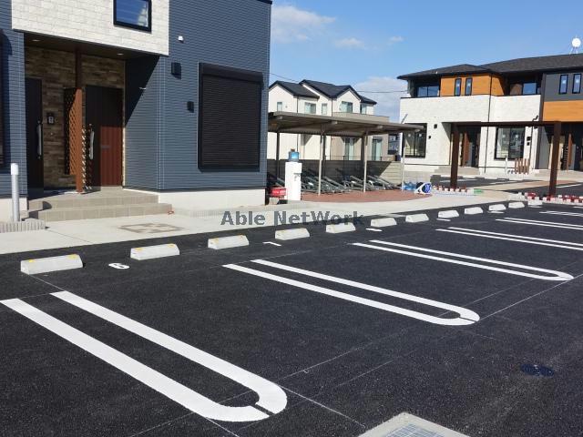 駐車場　駐車場