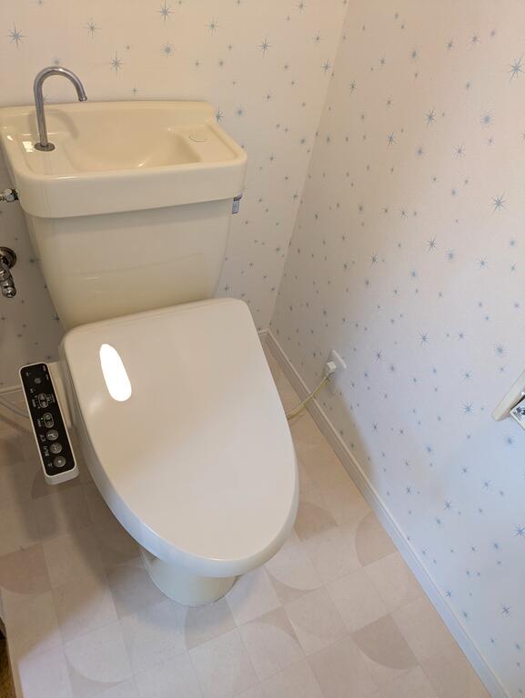 トイレ　温水洗浄付きトイレ設置
