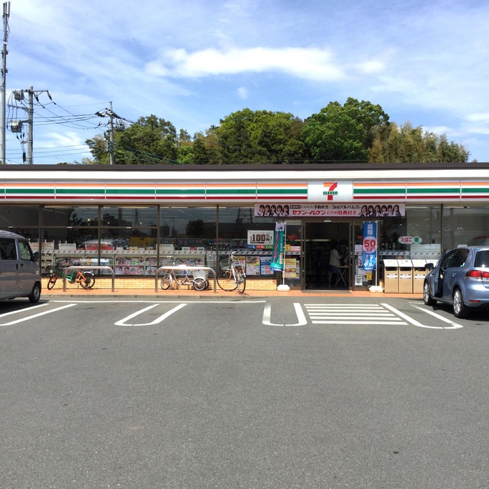 コンビニ　セブンイレブン（コンビニ）まで350m