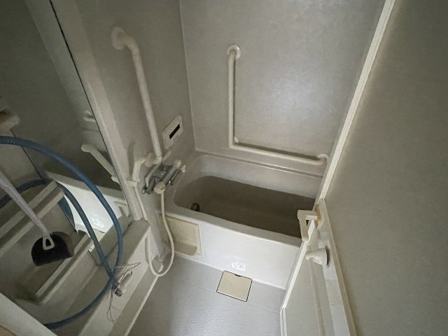 バス・シャワールーム　お風呂です